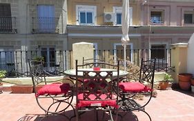 Spacious Penthouse with Large Terrace in Malasaña